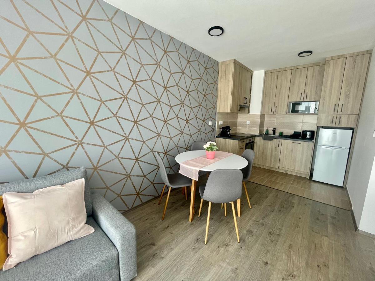 B144 Design Lux #freeparking Apartmán